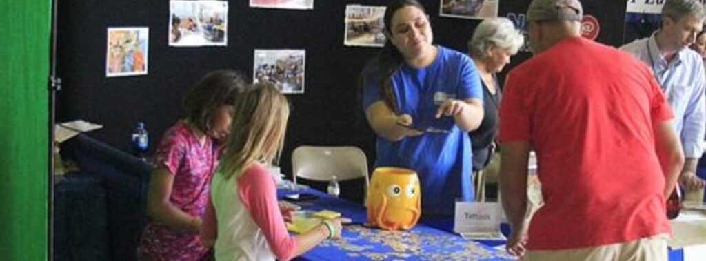 Volunteers helping at an Event
